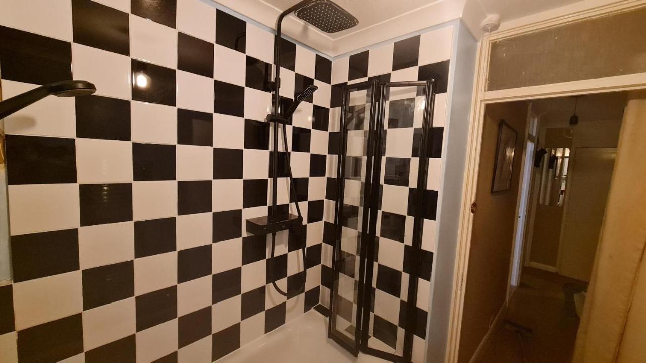 Cheap Kensington Apartment Central 런던 외부 사진